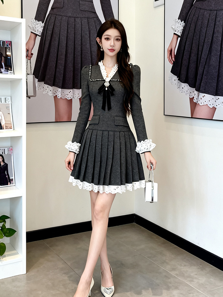 College style ladies splice T-back pleated lace dress