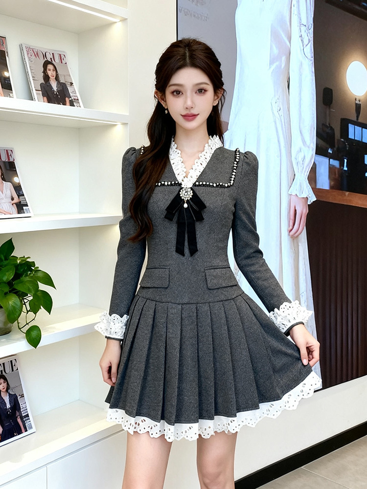 College style ladies splice T-back pleated lace dress