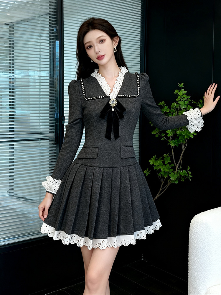 College style ladies splice T-back pleated lace dress