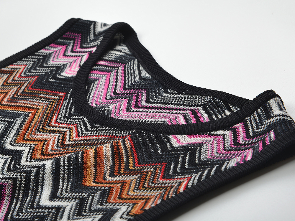 Elegant sleeveless wave patterns fashion dress