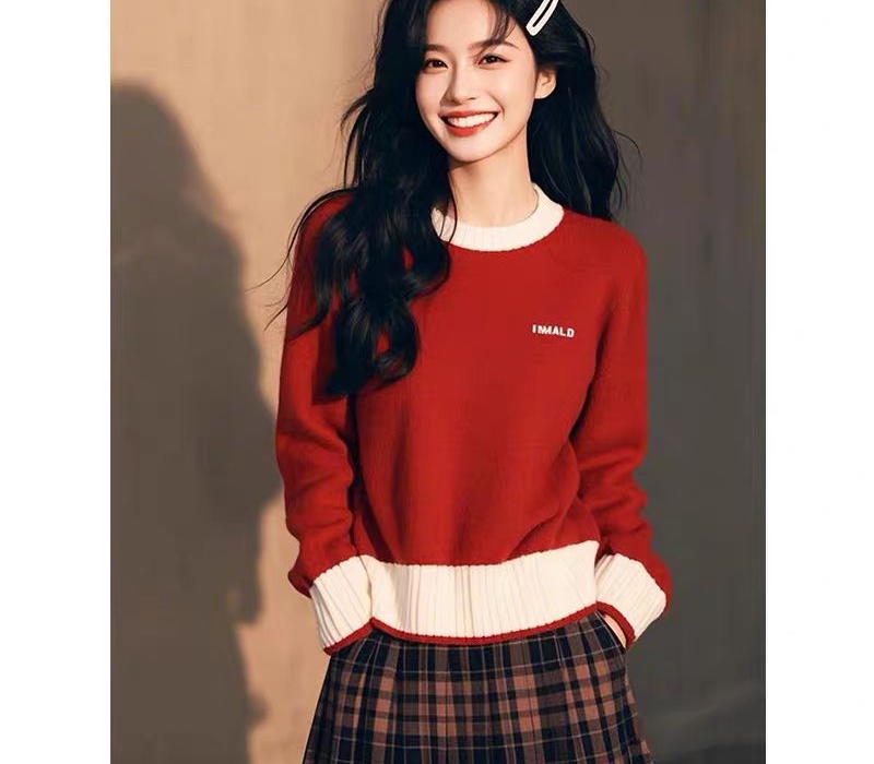 Niche red autumn and winter sweater sweet Pseudo-two tops