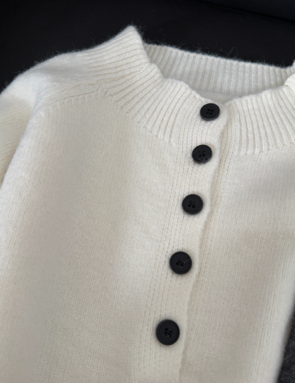 All-match autumn and winter sweater many buckle loose tops