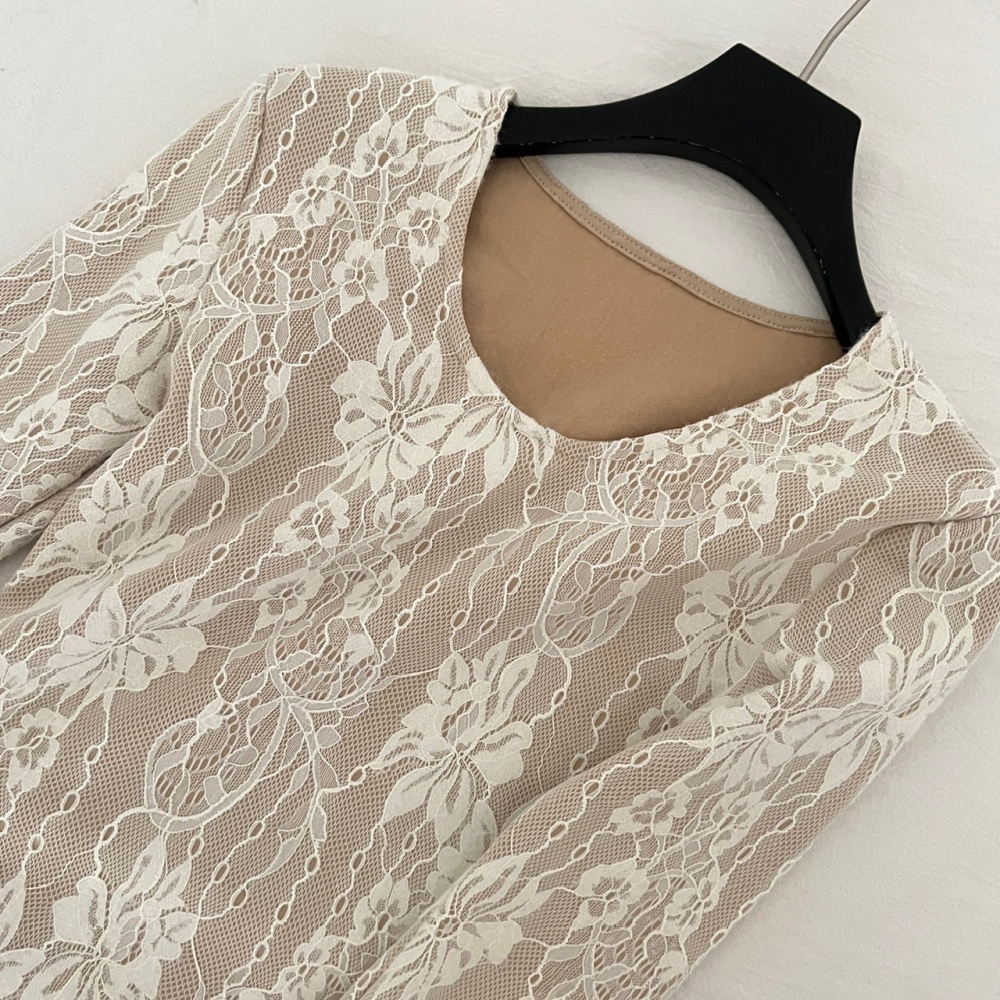 Self heating lace autumn and winter tops for women
