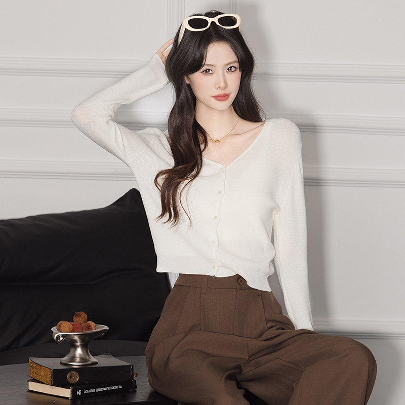 Slim autumn and winter cardigan temperament niche tops