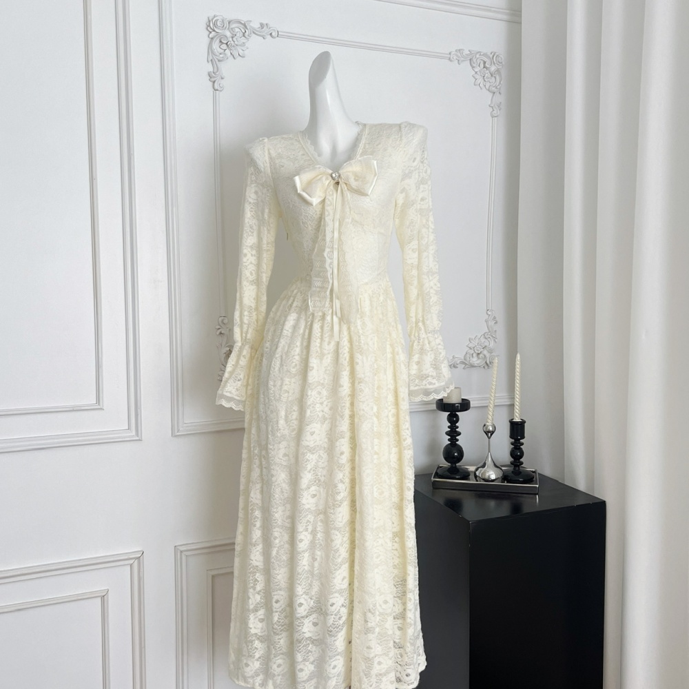 V-neck lace long long sleeve pinched waist dress