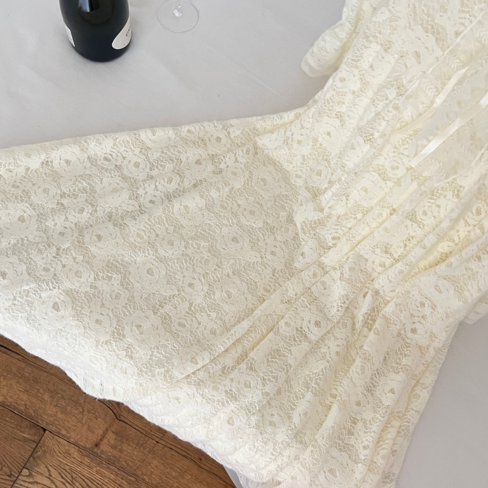 V-neck lace long long sleeve pinched waist dress