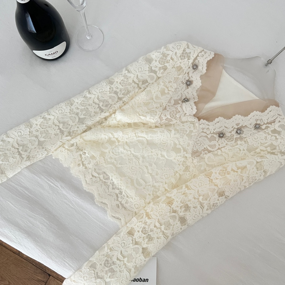 Gauze V-neck sueding lace bottoming tops