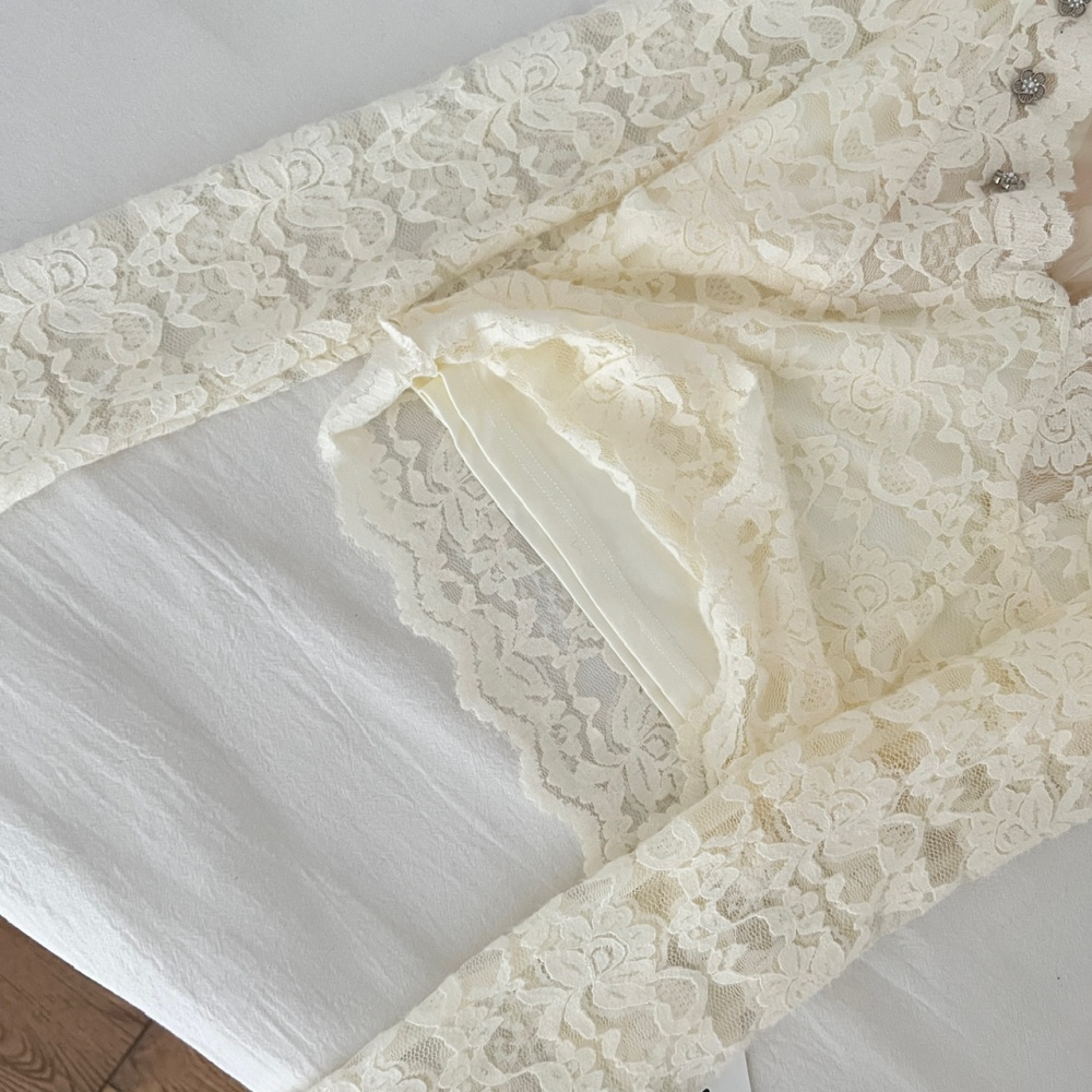 Gauze V-neck sueding lace bottoming tops