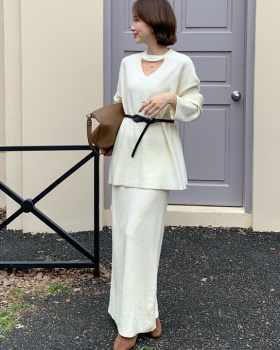 Halter lazy skirt slim V-neck sweater a set for women