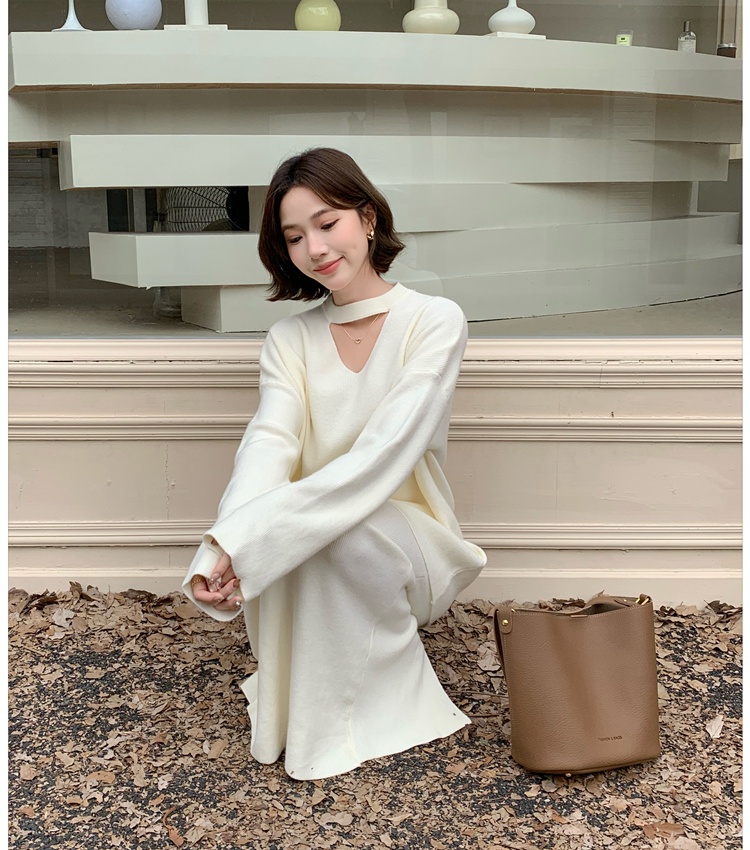 Halter lazy skirt slim V-neck sweater a set for women