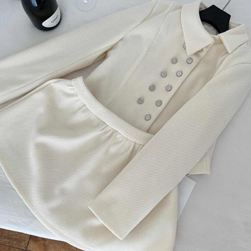 Thick and disorderly short skirt coat a set