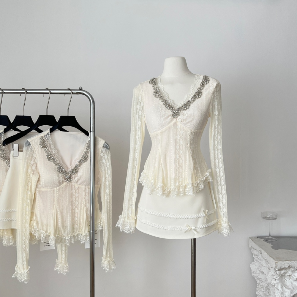 V-neck rhinestone tops lace skirt a set