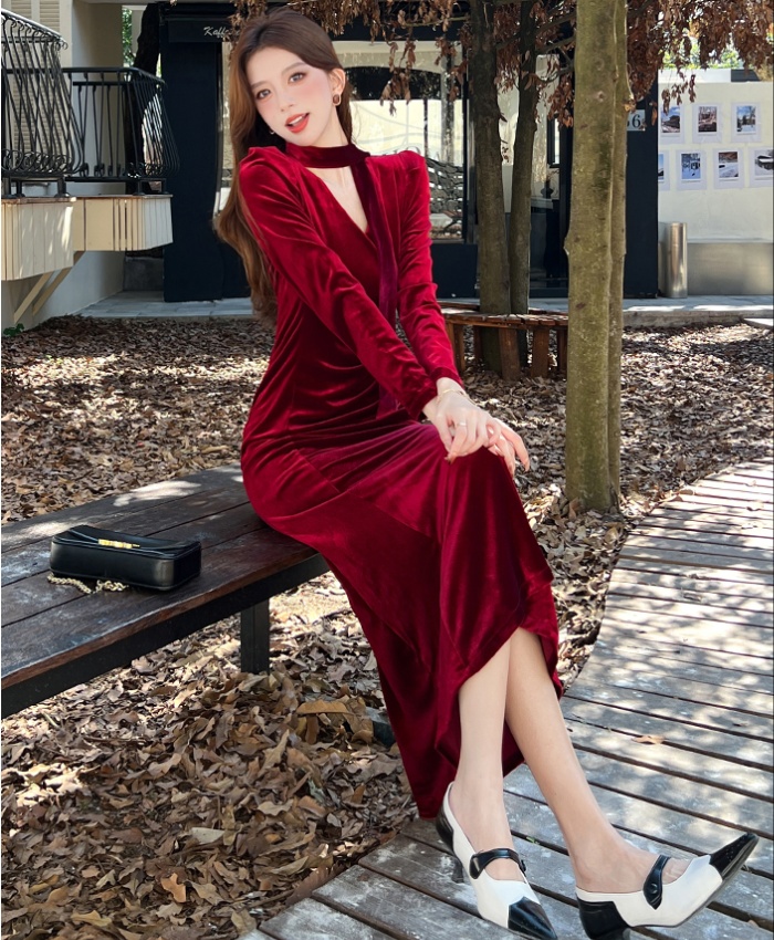 Temperament fashion long dress package hip golden velvet dress