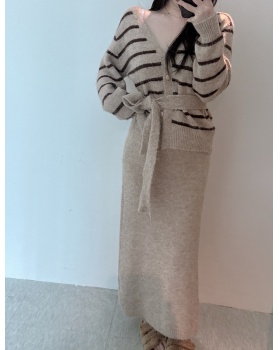 Lazy streamer skirt Korean style stripe sweater for women