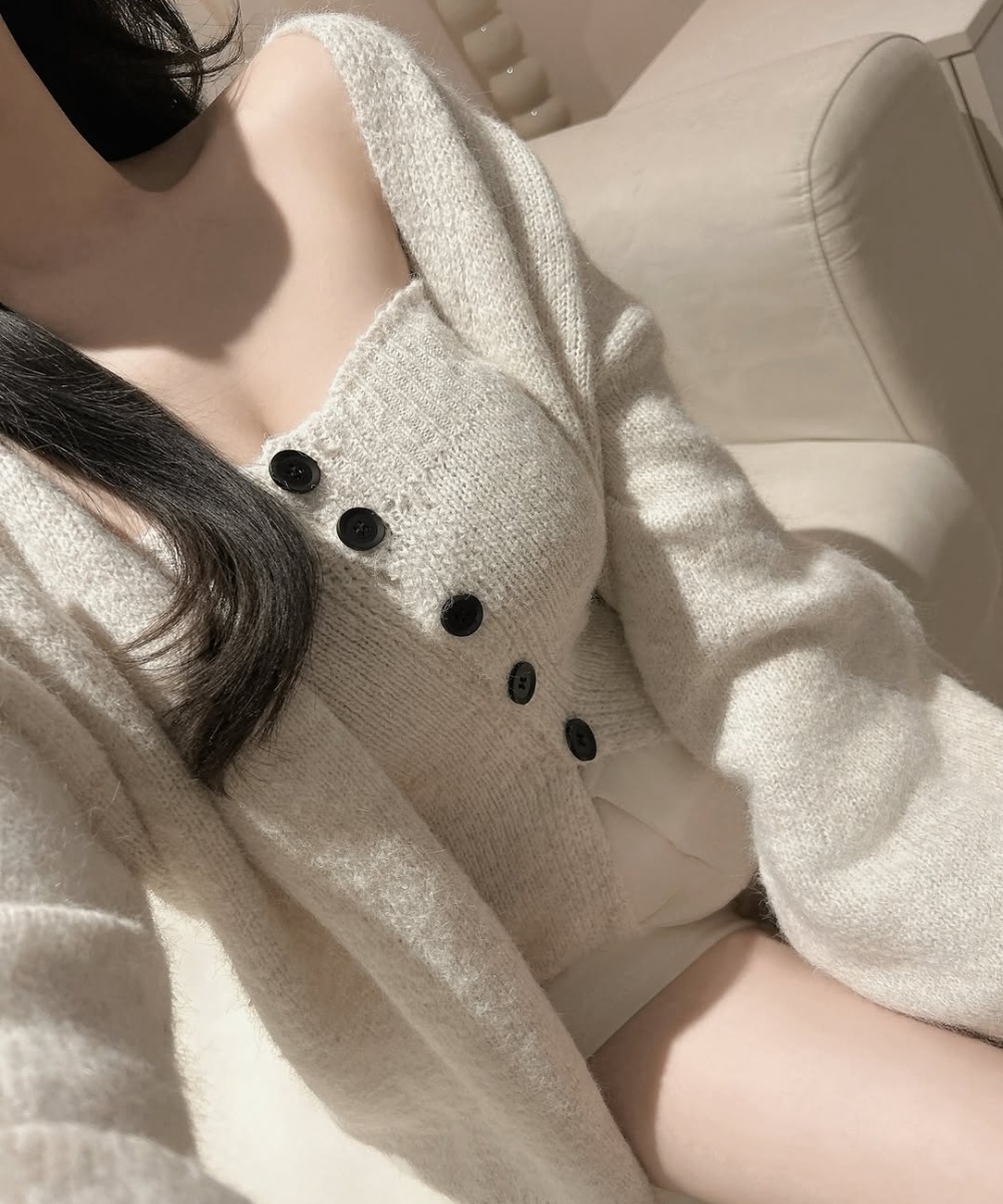 Knitted cardigan wrapped chest vest a set for women