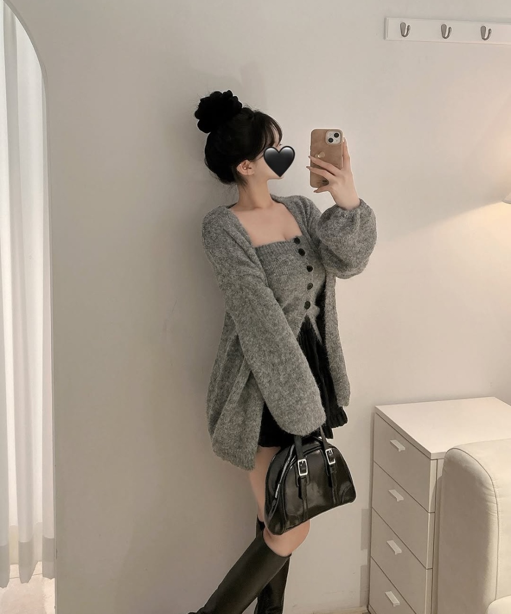 Knitted cardigan wrapped chest vest a set for women