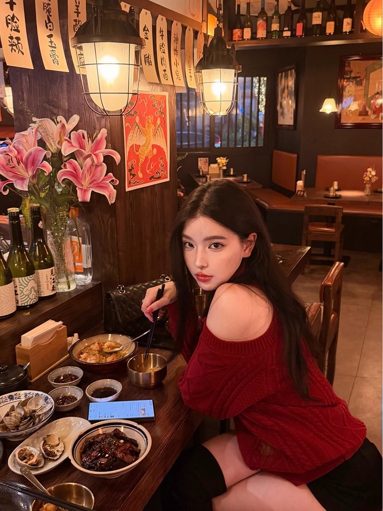 Knitted high collar sweater rose lazy tops for women