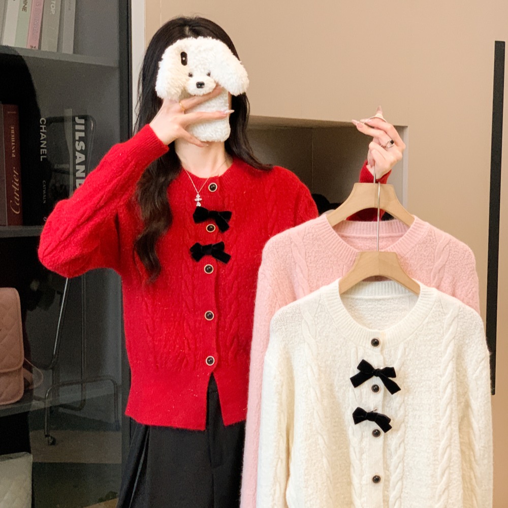 Temperament twist autumn and winter sweater for women