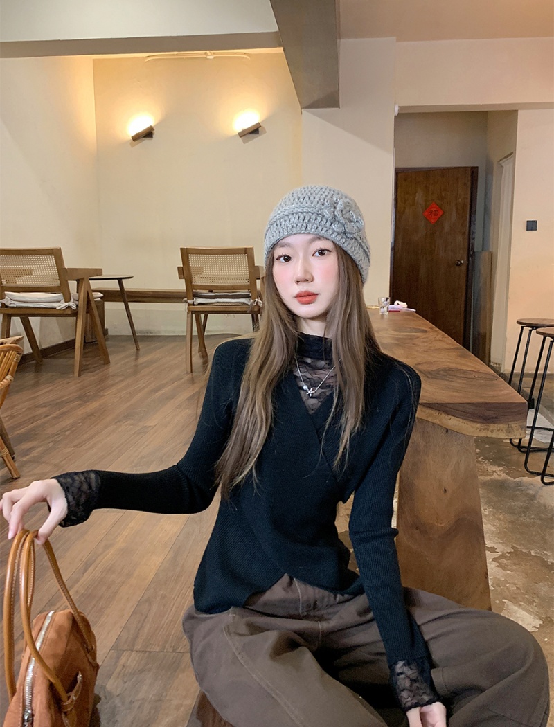 Autumn and winter enticement bottoming shirt lace tops