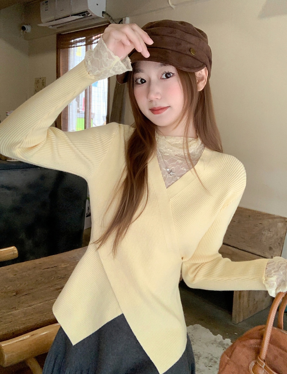 Autumn and winter enticement bottoming shirt lace tops