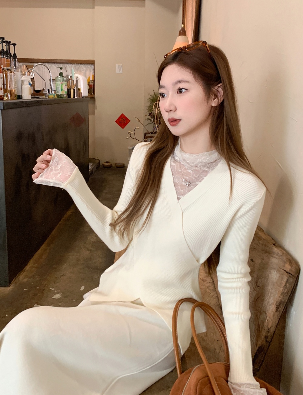 Autumn and winter enticement bottoming shirt lace tops