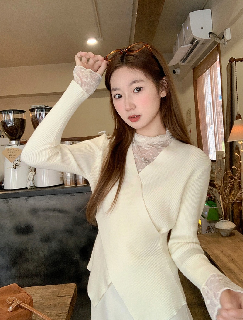 Autumn and winter enticement bottoming shirt lace tops