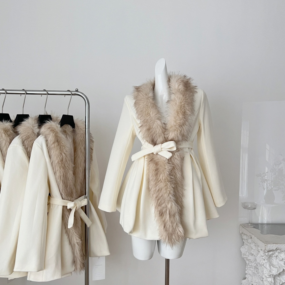 Woolen pinched waist overcoat faux fur white dress