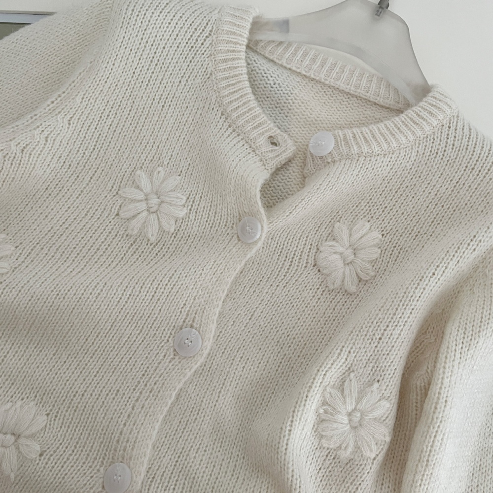 Stereoscopic sweater cardigan a set for women