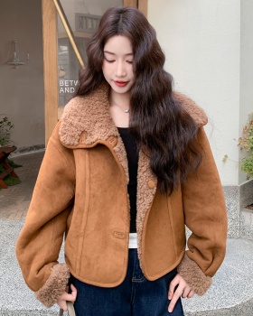 Winter elmo wear coat