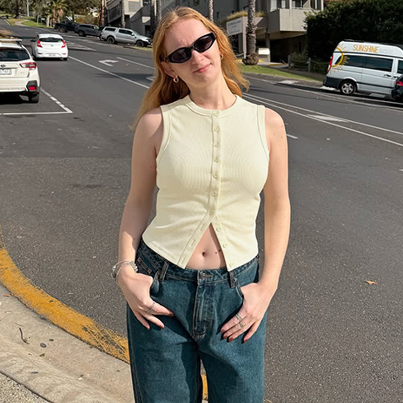 Fashion European style cardigan buckle knitted vest