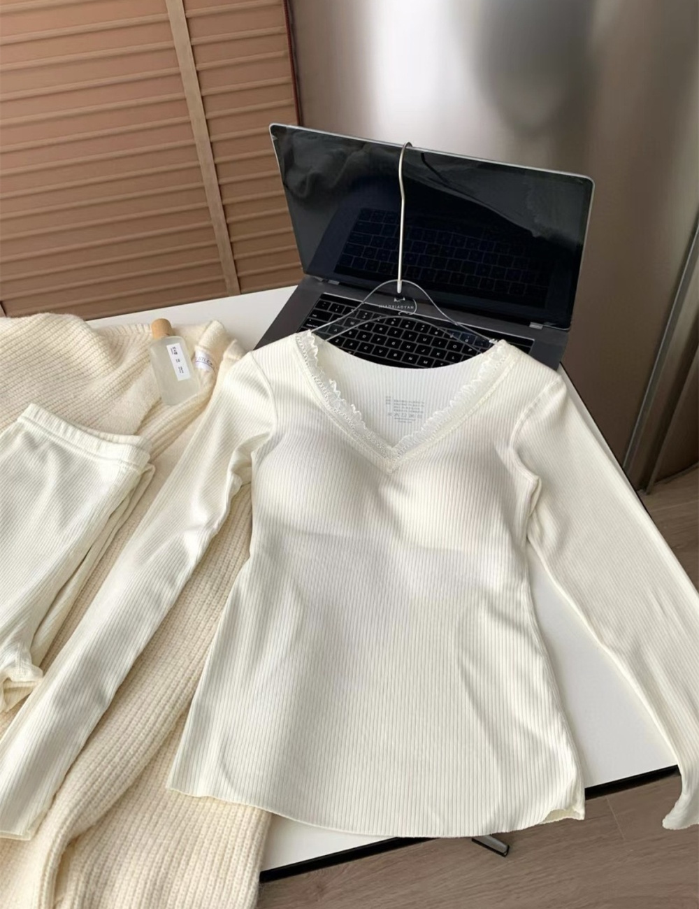 Autumn with chest pad warmth underware silk slim sweater