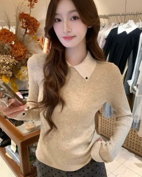 Wears outside sweater bottoming shirt for women