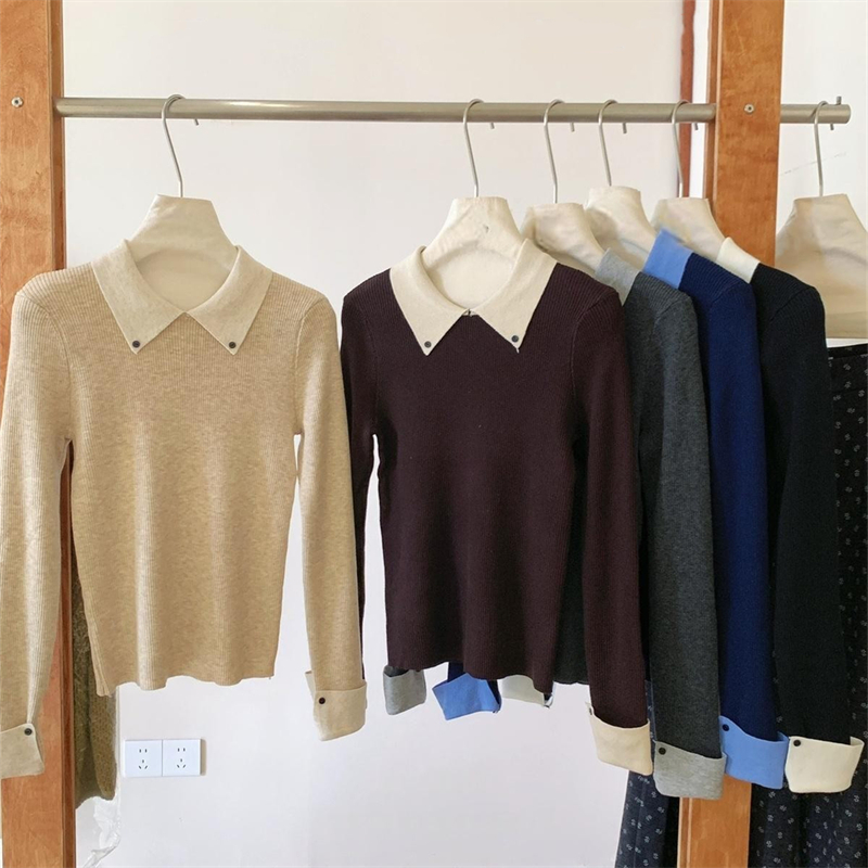 Wears outside sweater bottoming shirt for women