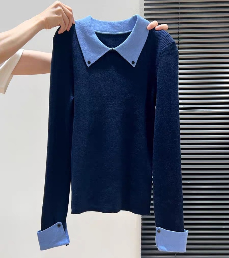 Wears outside sweater bottoming shirt for women