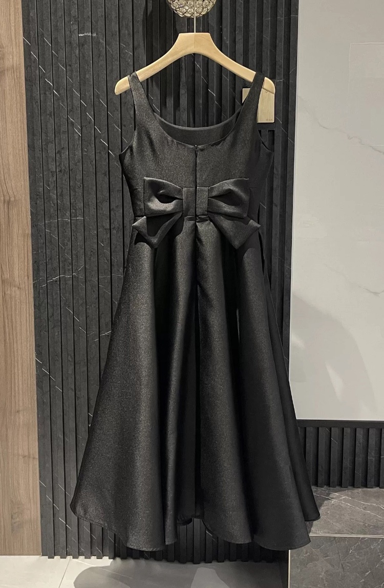 Big skirt pinched waist dress sleeveless Sexy underwear