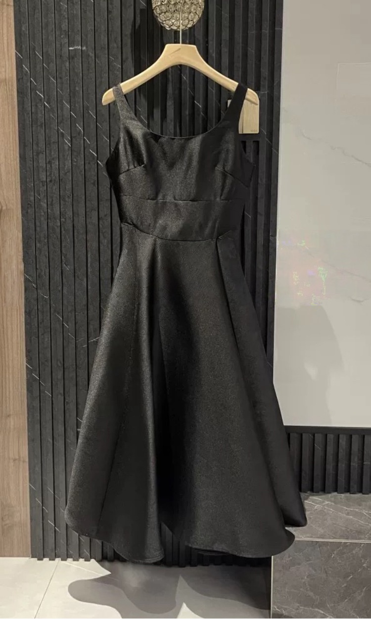 Big skirt pinched waist dress sleeveless Sexy underwear