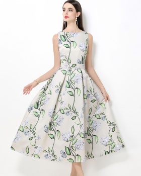 A-line clipping pinched waist stereoscopic dress