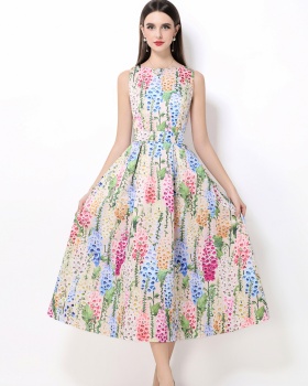 Sleeveless pinched waist A-line stereoscopic clipping dress