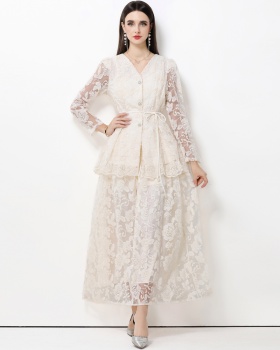 Embroidery dress long skirt a set