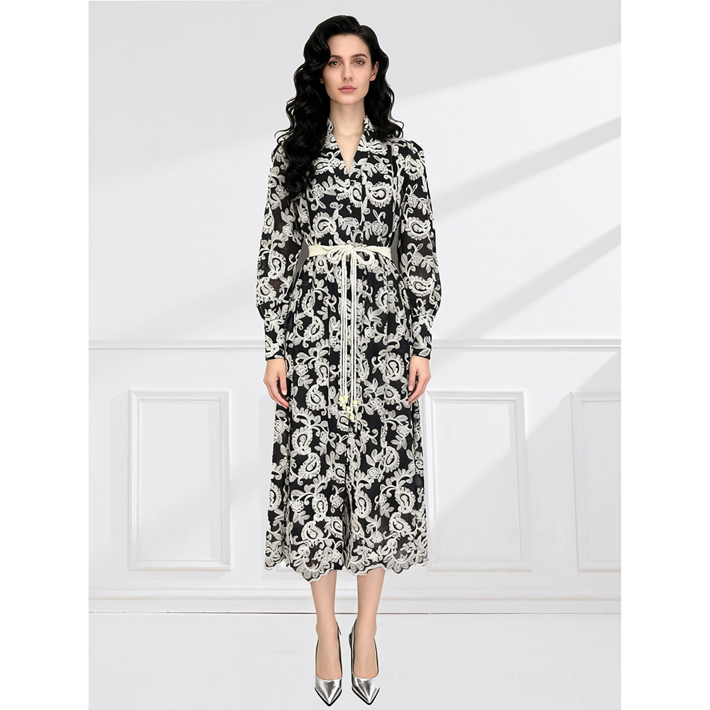 Embroidered frenum vacation V-neck lace spring dress