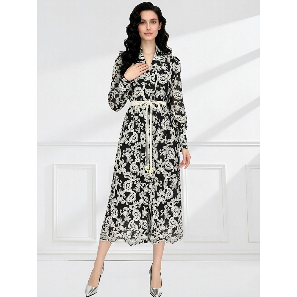 Embroidered frenum vacation V-neck lace spring dress