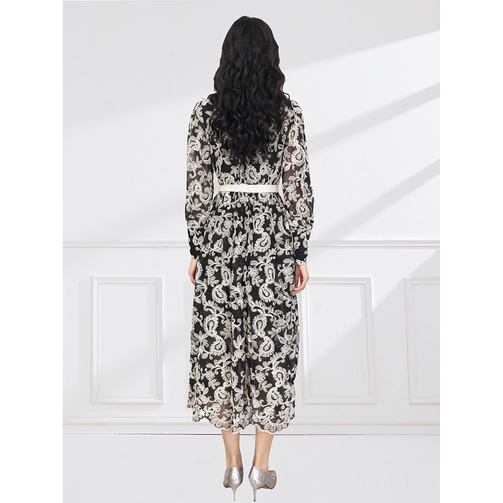 Embroidered frenum vacation V-neck lace spring dress