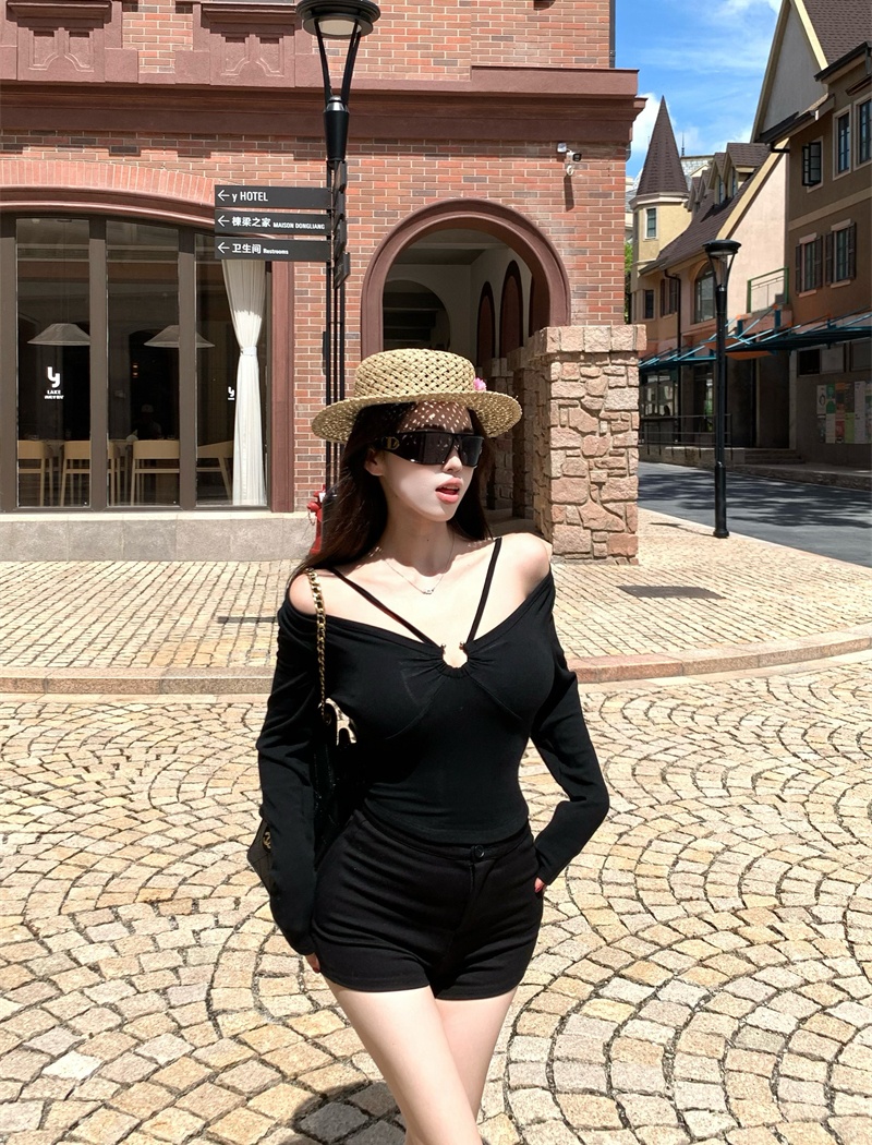 Wears outside hollow tops slim T-shirt for women