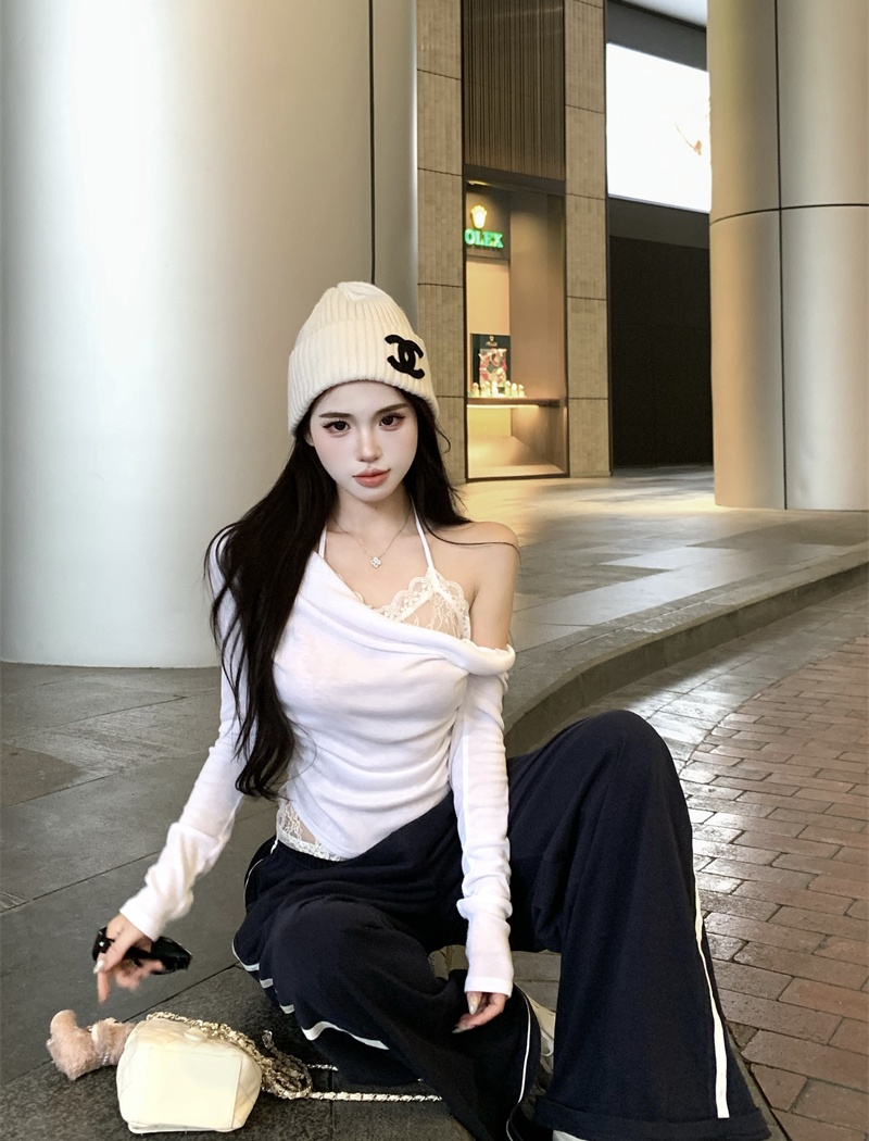 Sloping shoulder T-shirt bottoming shirt for women