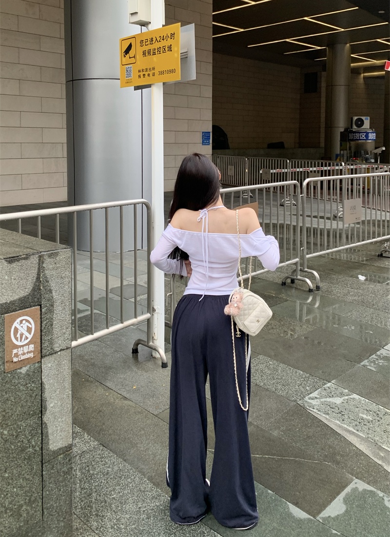 Sloping shoulder T-shirt bottoming shirt for women