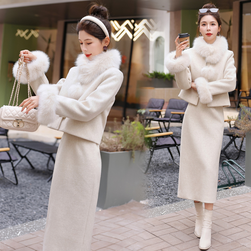 Scarf sleeve duck down down coat fox fur coat a set