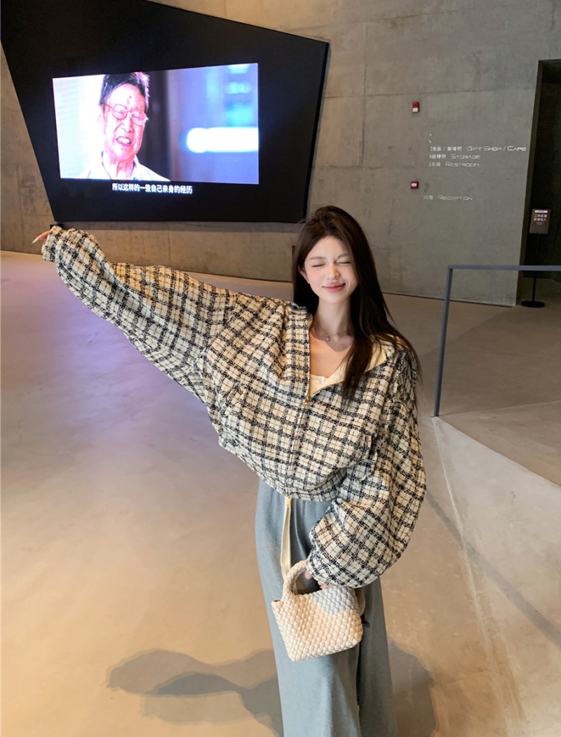 Long sleeve woolen chanelstyle autumn hooded bat sleeve coat