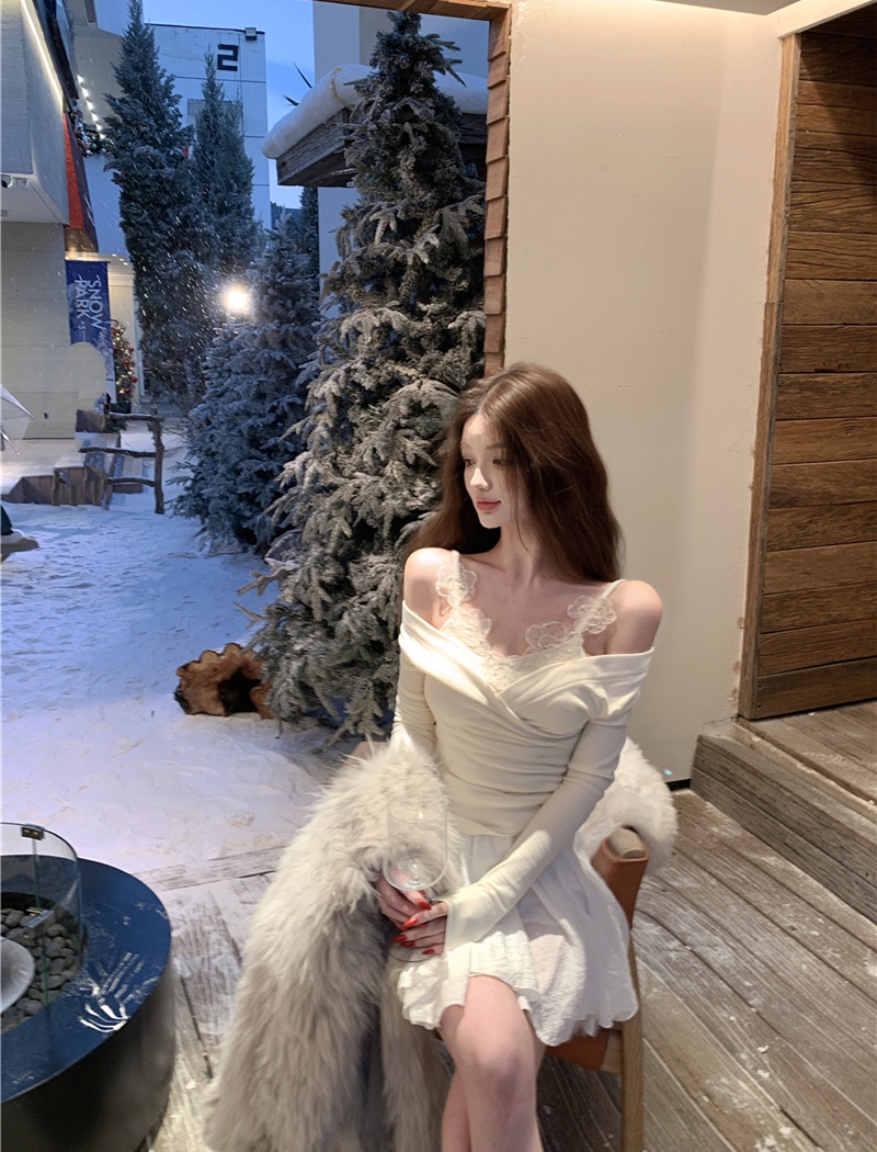 V-neck flowers T-shirt lace sling tops a set for women