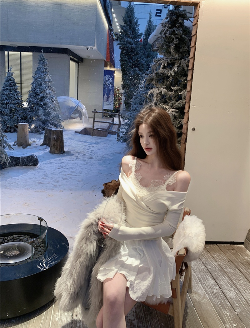 V-neck flowers T-shirt lace sling tops a set for women