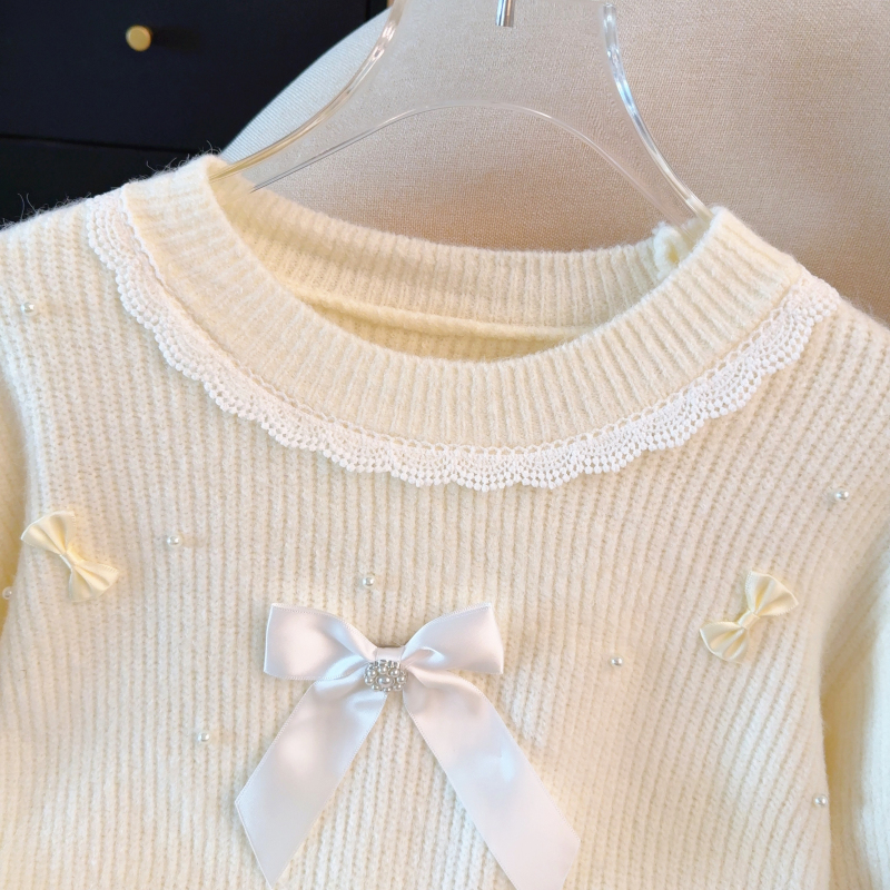 Autumn and winter sweater show young tops for women